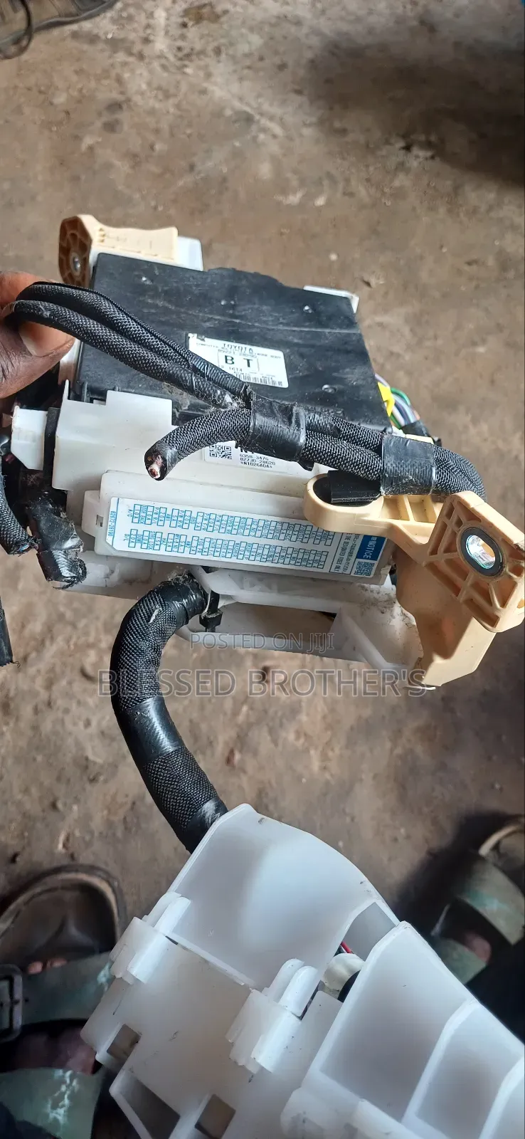 Toyota Voxy 2013 Dashboard Fuseboad