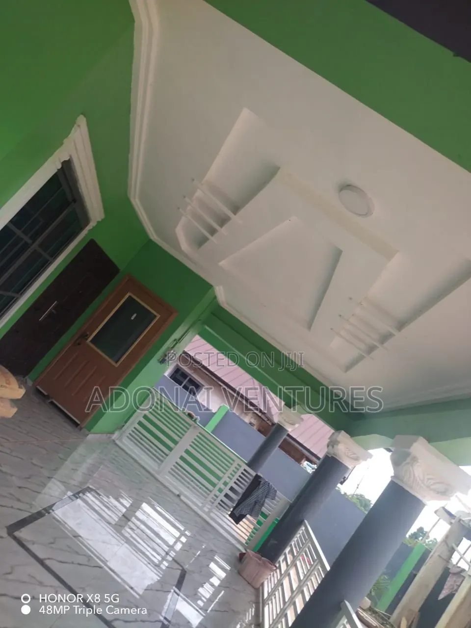 10bdrm House in Tech Anwomaso, Kumasi Metropolitan for sale