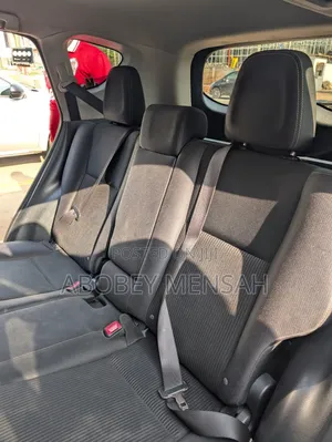 Toyota RAV4 XLE 4dr SUV AWD (2.5L 4cyl 6A) 2014 Silver