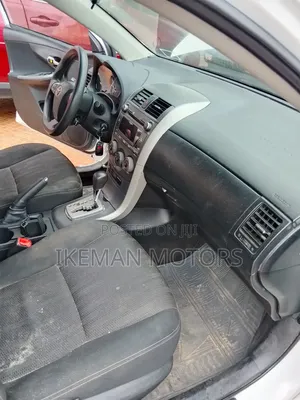 Toyota Corolla 2011 White
