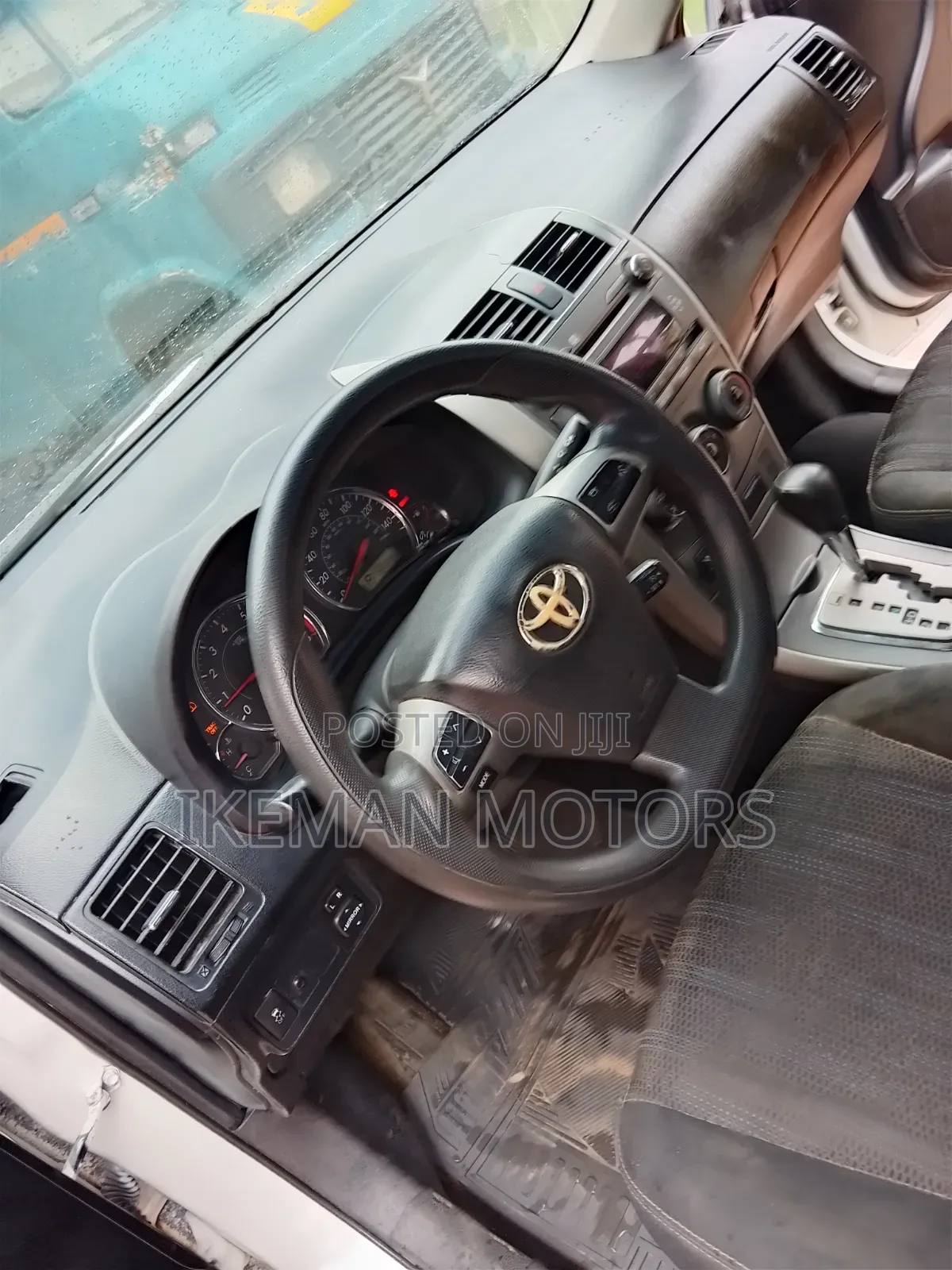 Toyota Corolla 2011 White