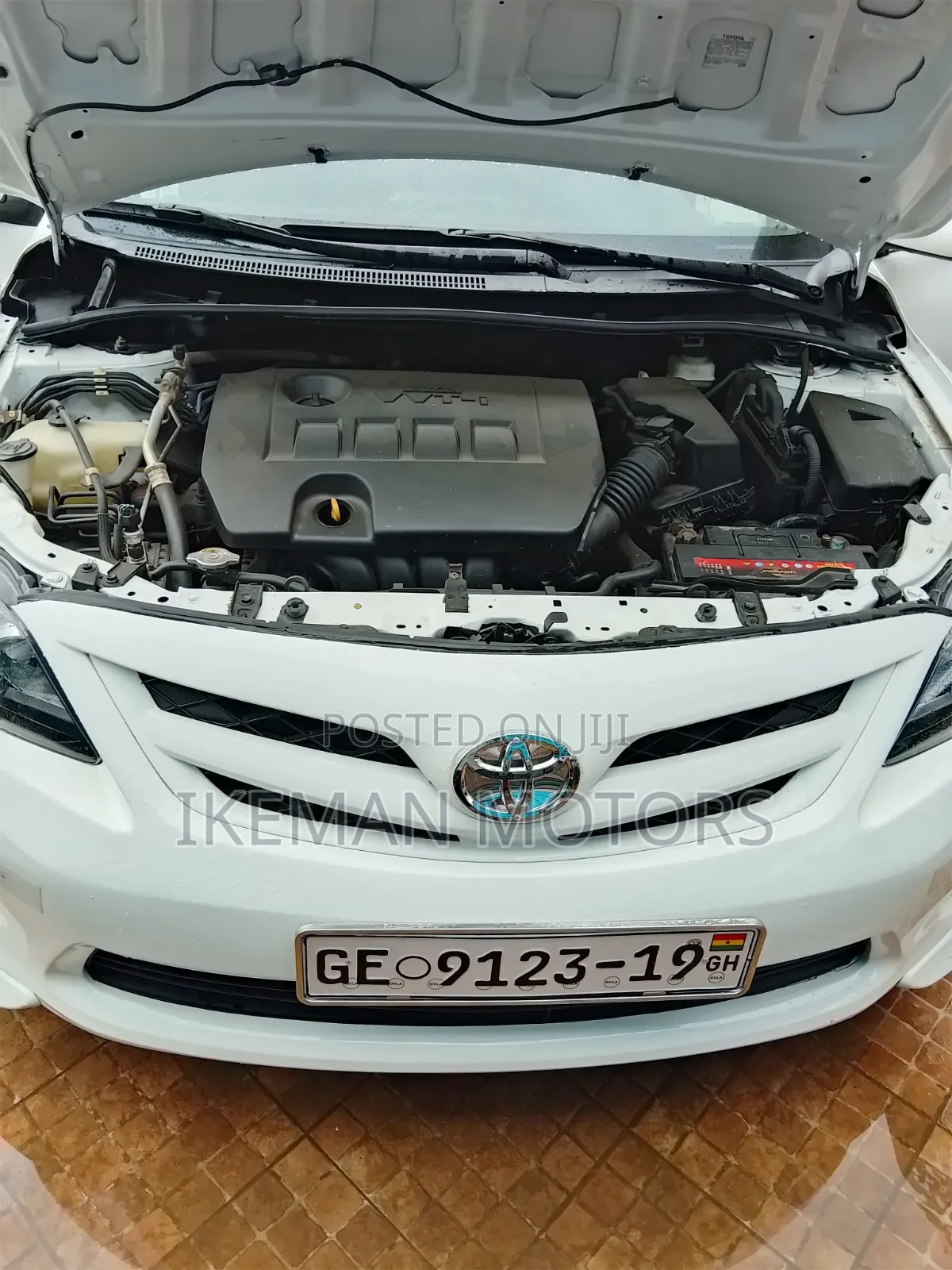 Toyota Corolla 2011 White