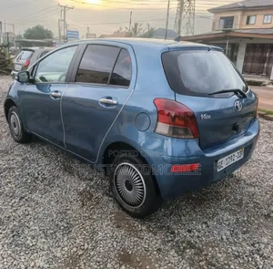 Toyota Vitz 1.3 FWD 5dr 2010 Blue