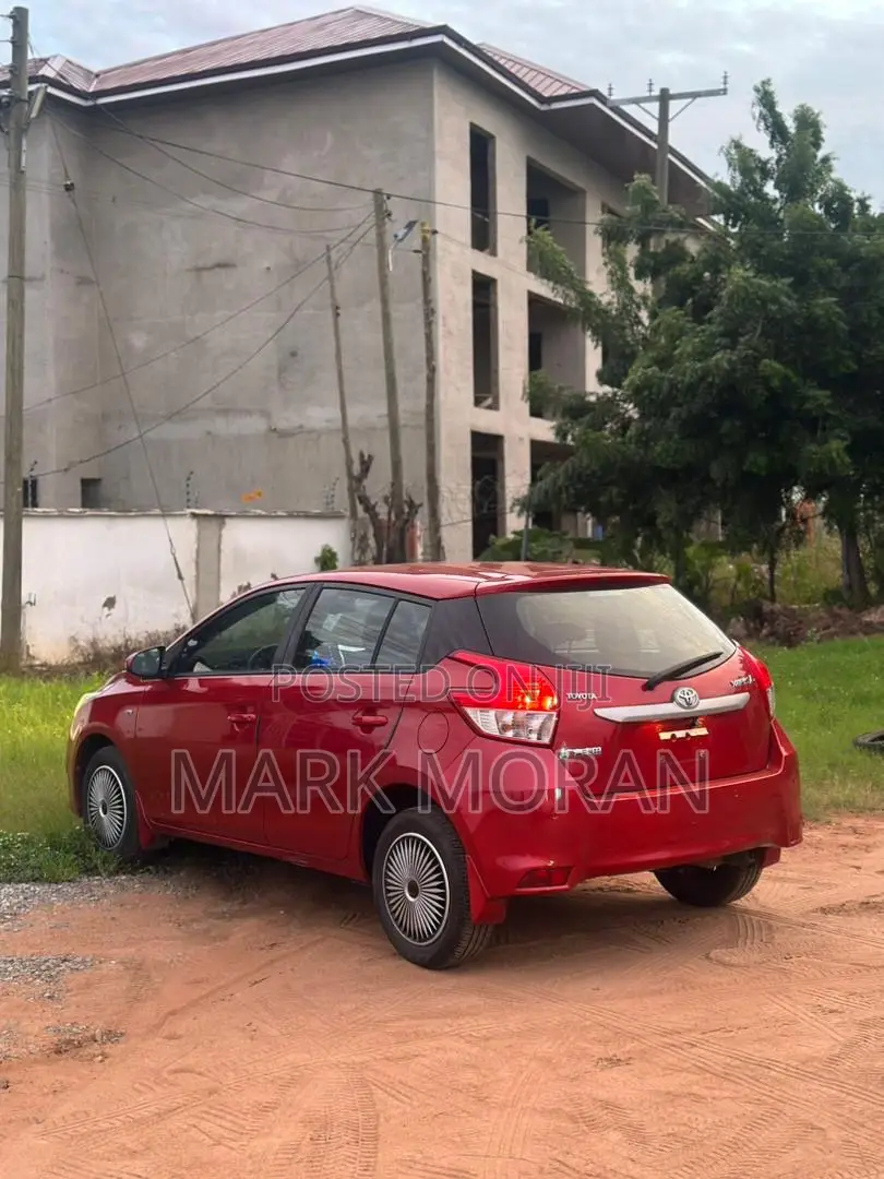 Toyota Yaris 2015 Red