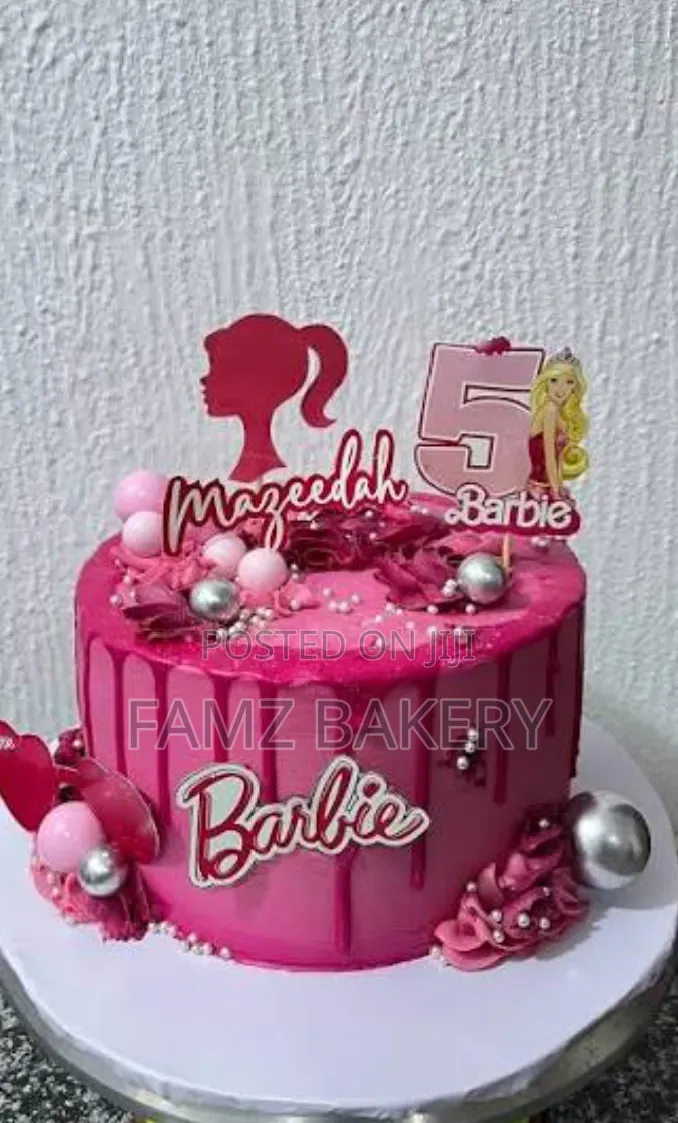 Character and Photo Themed Cakes