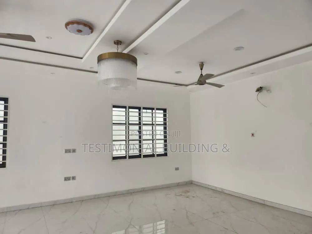 4bdrm House in Testimonial Building, Police Station for sale