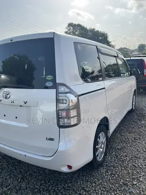 Toyota Voxy 2012 White