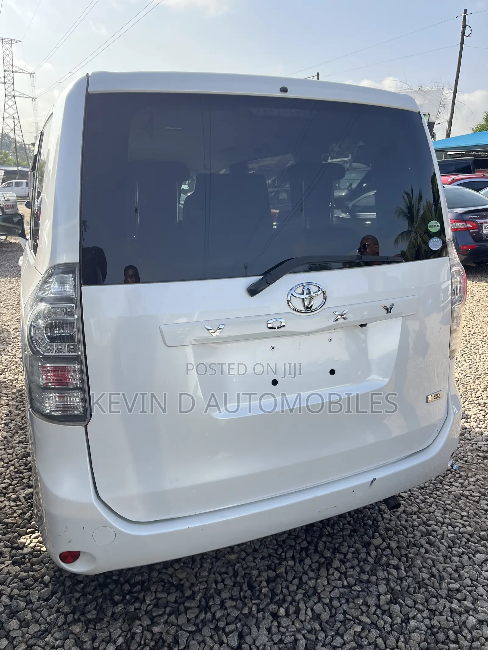 Toyota Voxy 2012 White