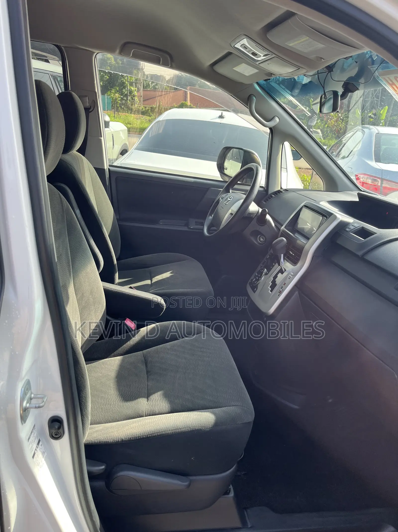 Toyota Voxy 2012 White