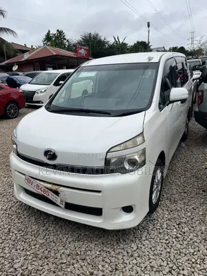 Toyota Voxy 2012 White