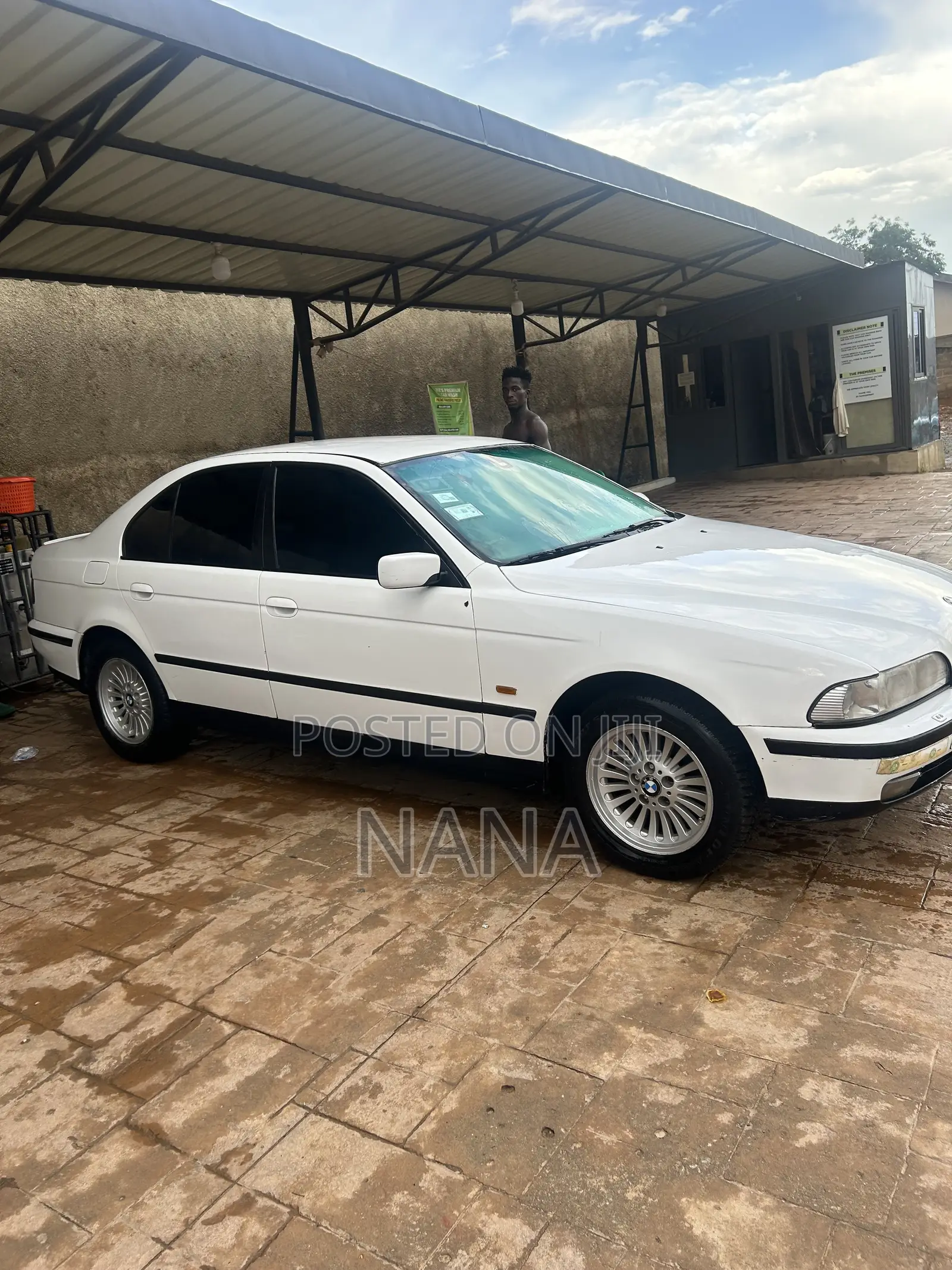 BMW 523i 2001 White