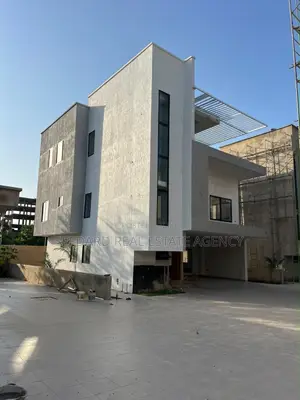 4bdrm Townhouse/Terrace in Sefdard Properties, Cantonments for sale