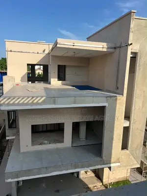 4bdrm Townhouse/Terrace in Sefdard Properties, Cantonments for sale