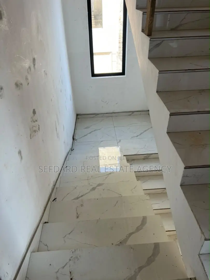 4bdrm Townhouse/Terrace in Sefdard Properties, Cantonments for sale