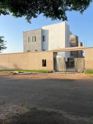 4bdrm Townhouse/Terrace in Sefdard Properties, Cantonments for sale
