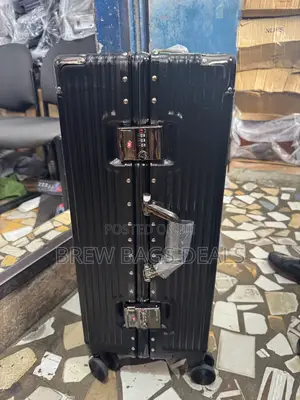 Premium Quality Aluminum Frame 24 Inches Single Medium Size Bag.