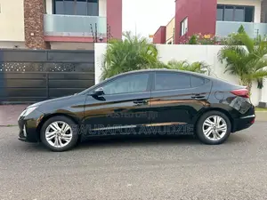 Hyundai Elantra 2019 Black