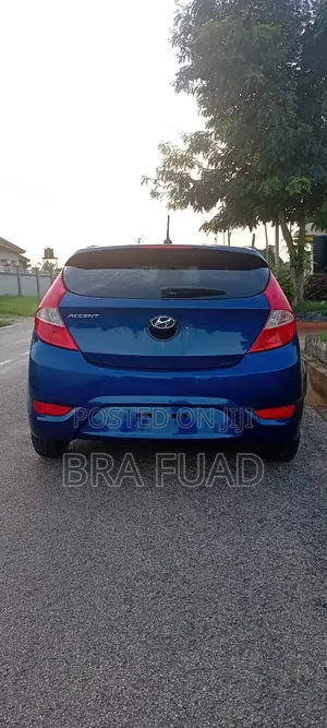 Hyundai Accent SE Hatchback 2016 Blue