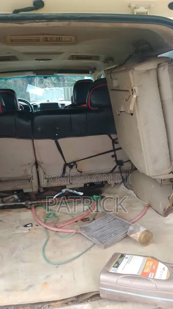 Toyota Fortuner 2.7 RWD 2010 White