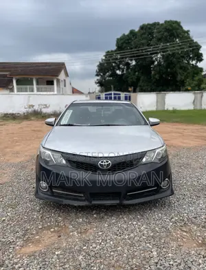 Toyota Camry 2014 Silver
