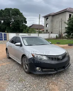 Toyota Camry 2014 Silver