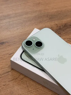 New Apple iPhone 15 128 GB Green