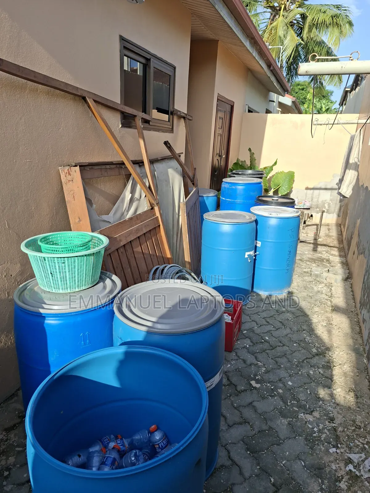 Foreign Barrels,Very Neat