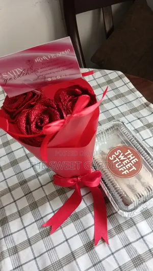 Cake Bouquet Gift Set