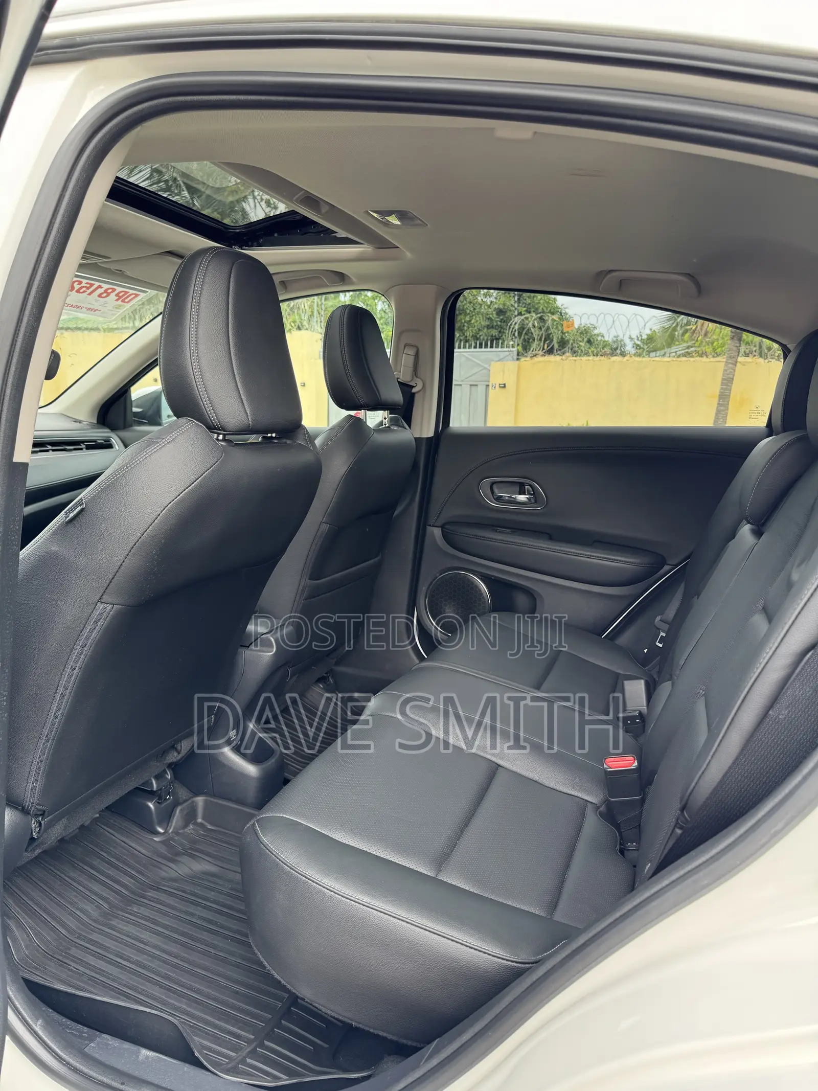 Honda HR-V Touring AWD 2020 White