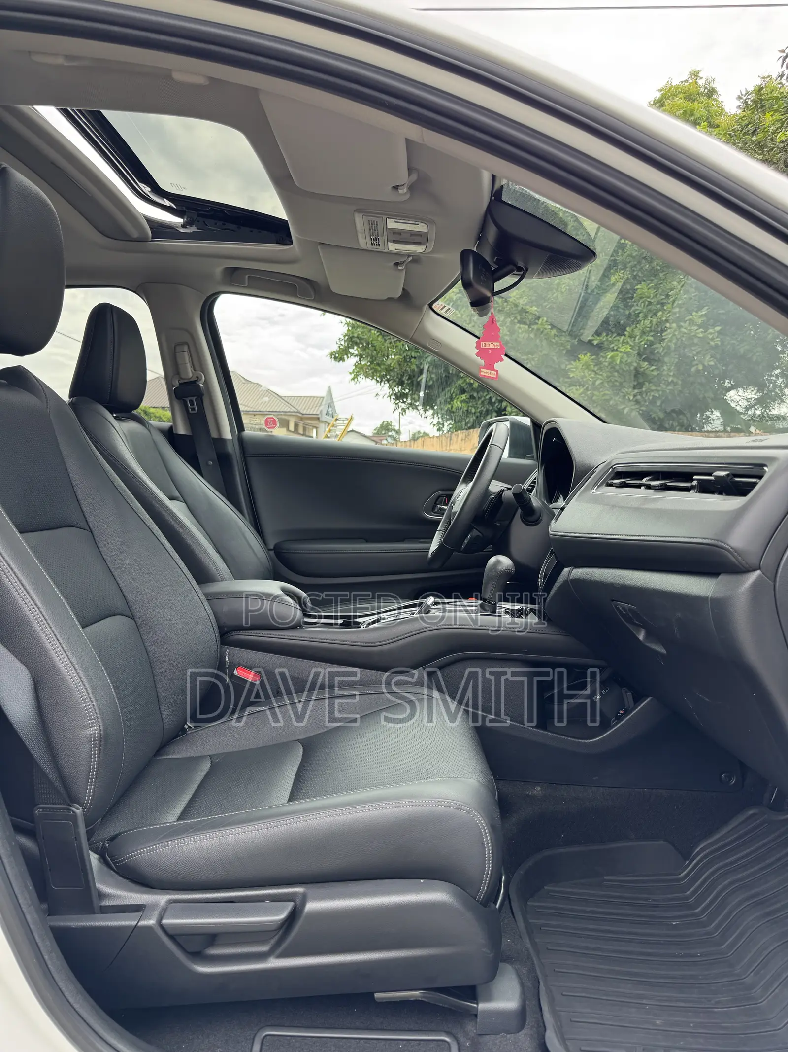 Honda HR-V Touring AWD 2020 White