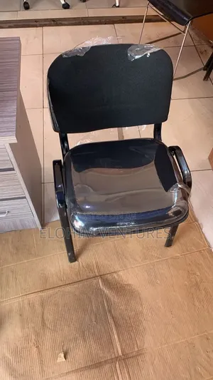 Four Leg Waiting Chair
