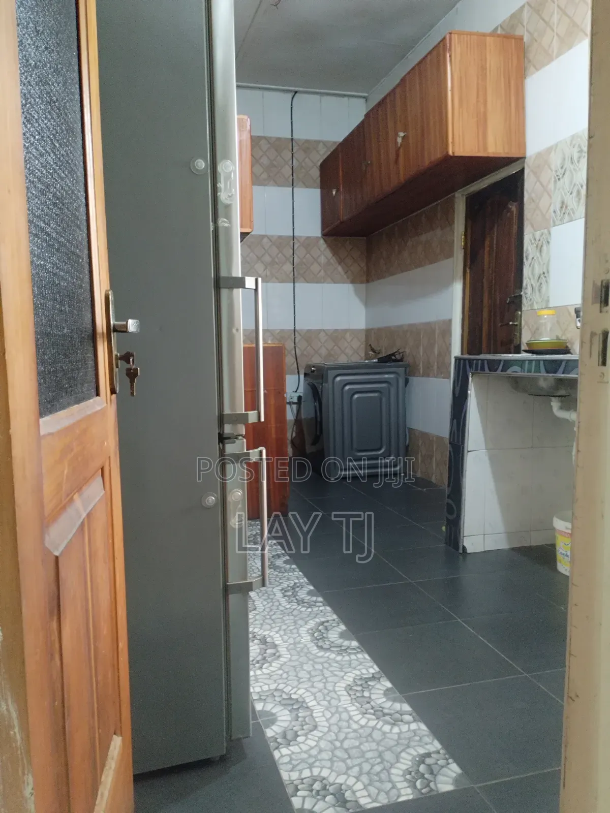 Furnished 4bdrm Condo in Kent City Junction, Kumasi Metropolitan
