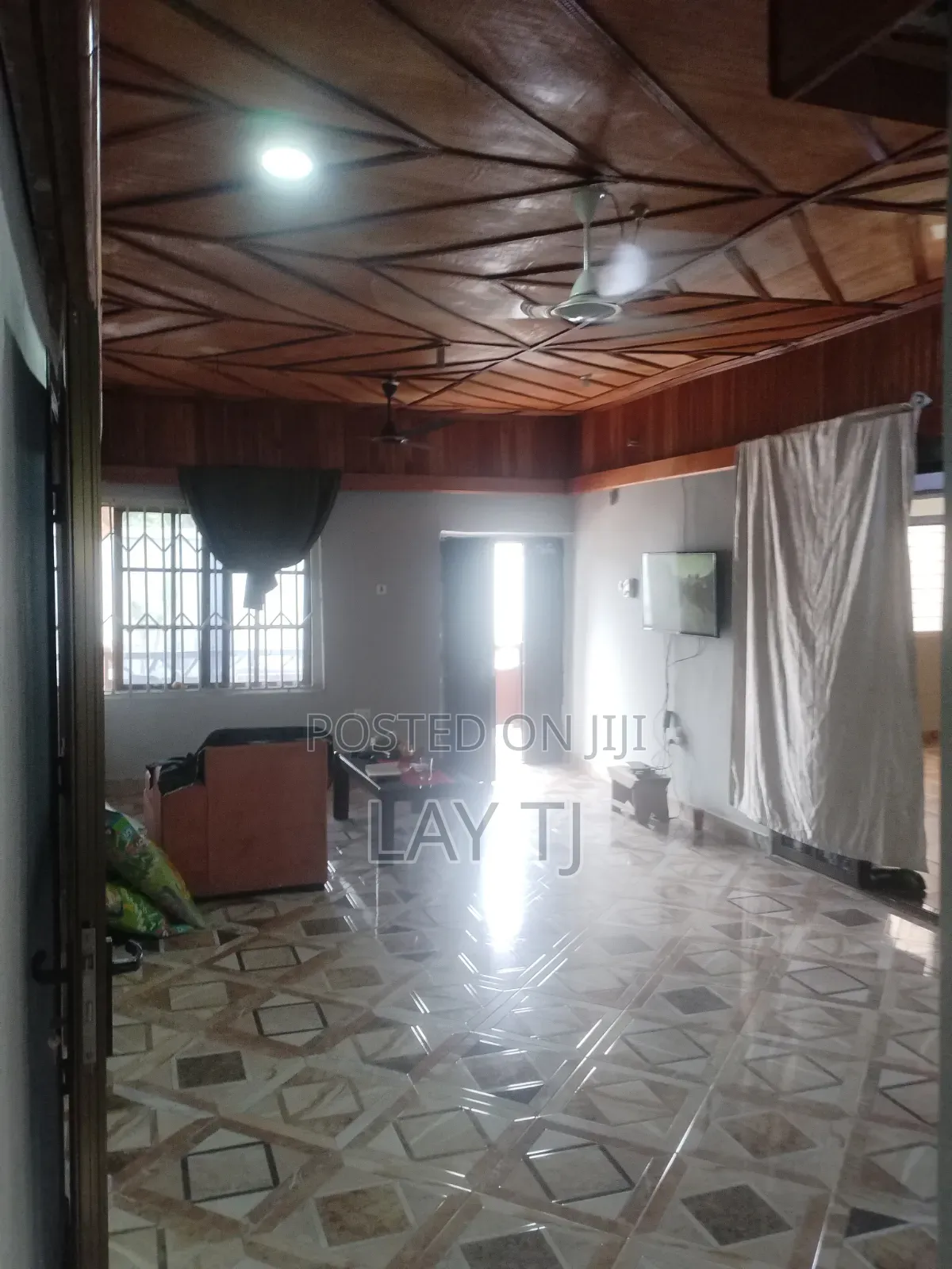 Furnished 4bdrm Condo in Kent City Junction, Kumasi Metropolitan