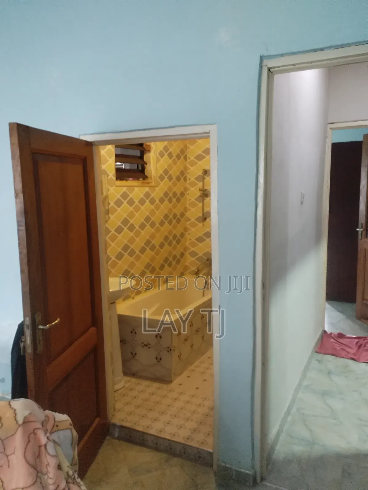 Furnished 4bdrm Condo in Kent City Junction, Kumasi Metropolitan