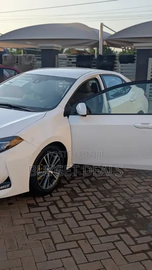 Toyota Corolla 2017 White