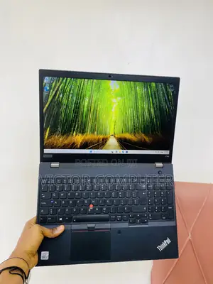 Laptop Lenovo ThinkPad P15s 16GB Intel Core i7 SSD 512GB