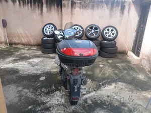 Kymco 2005 Black