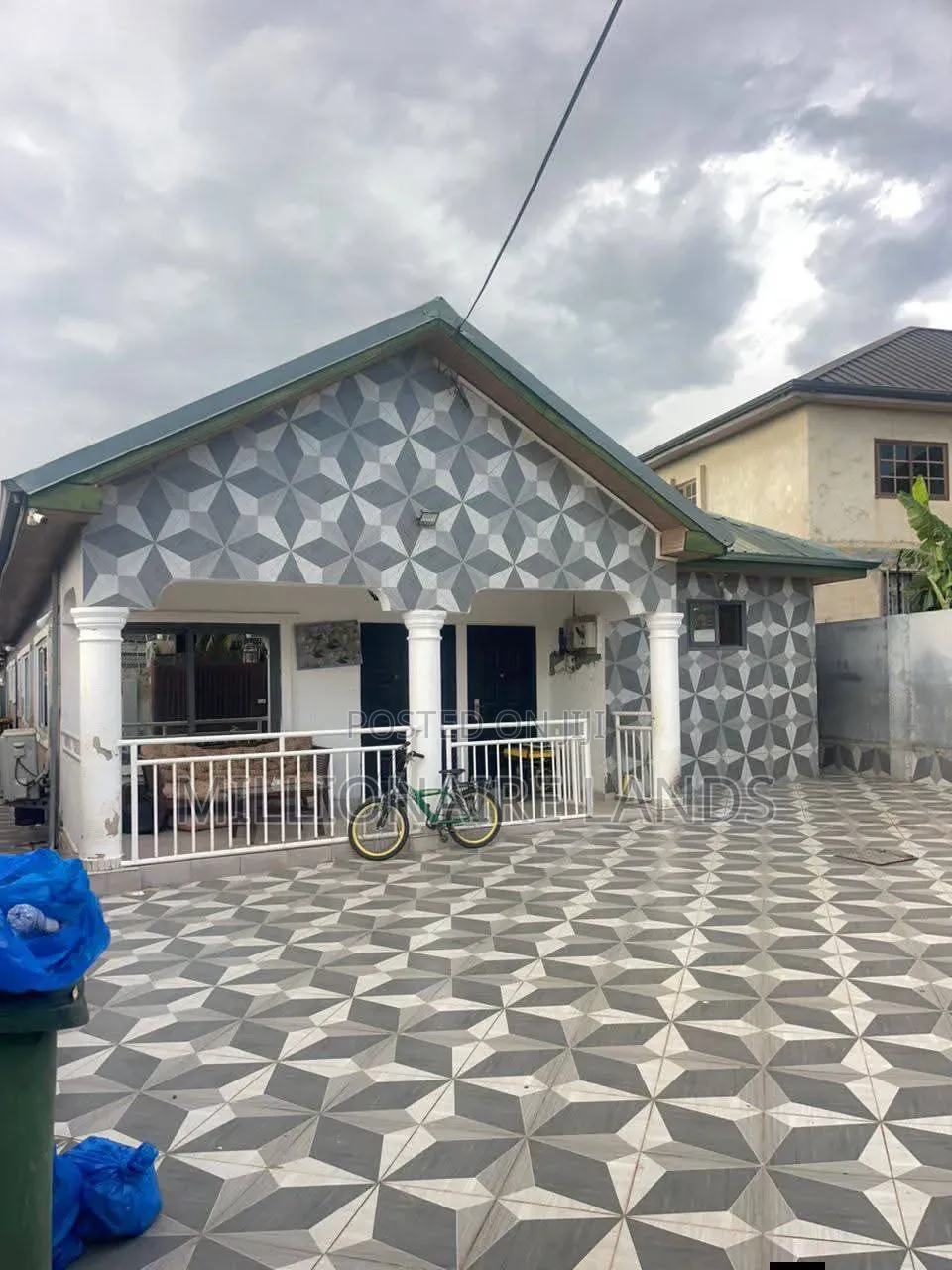 5bdrm House in Abease Amasaman,, Ga West Municipal for sale