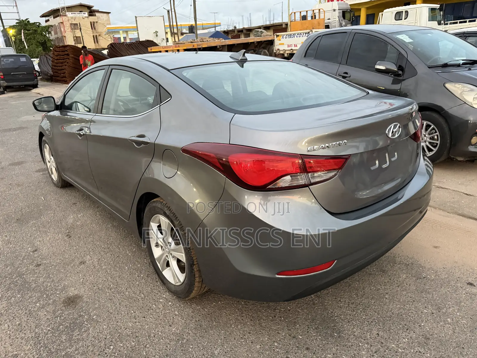 Hyundai Elantra SE Sedan FWD (1.8L 4cyl 6M) 2016 Gray