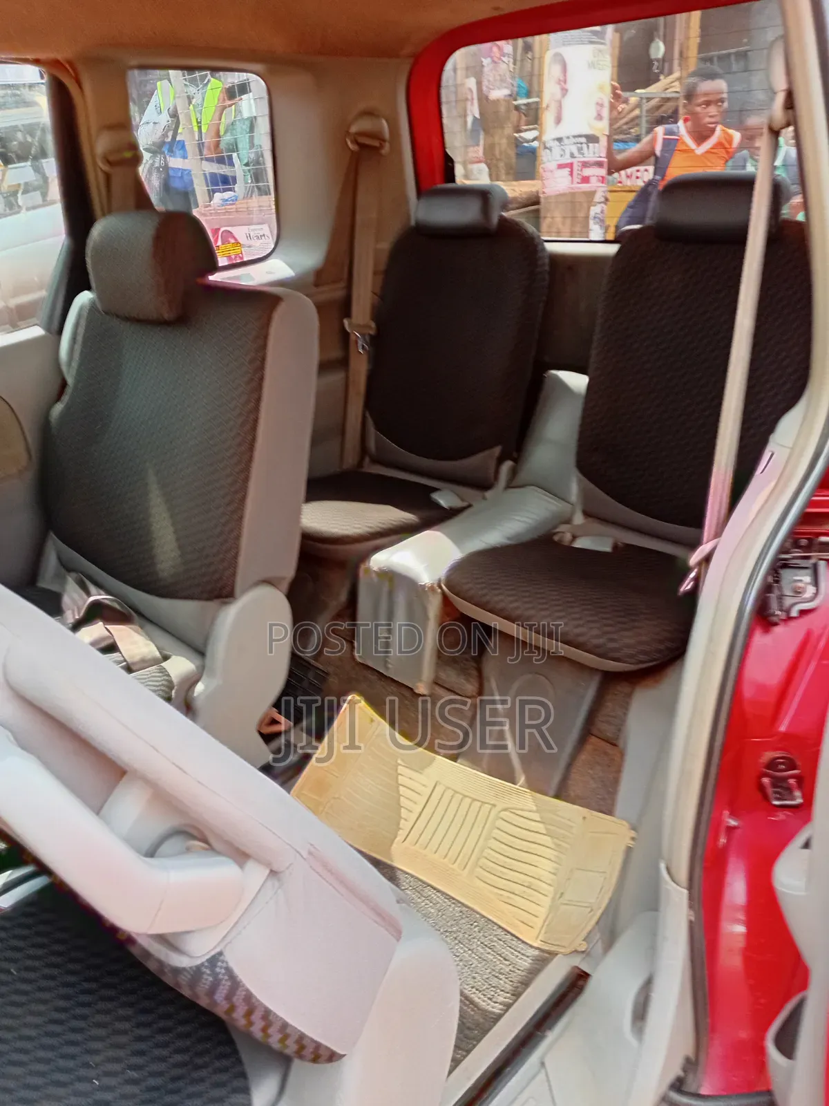 Toyota Sienta 2013 Red