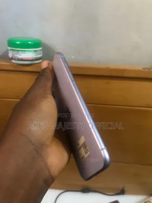 Apple iPhone 11 64 GB Gray