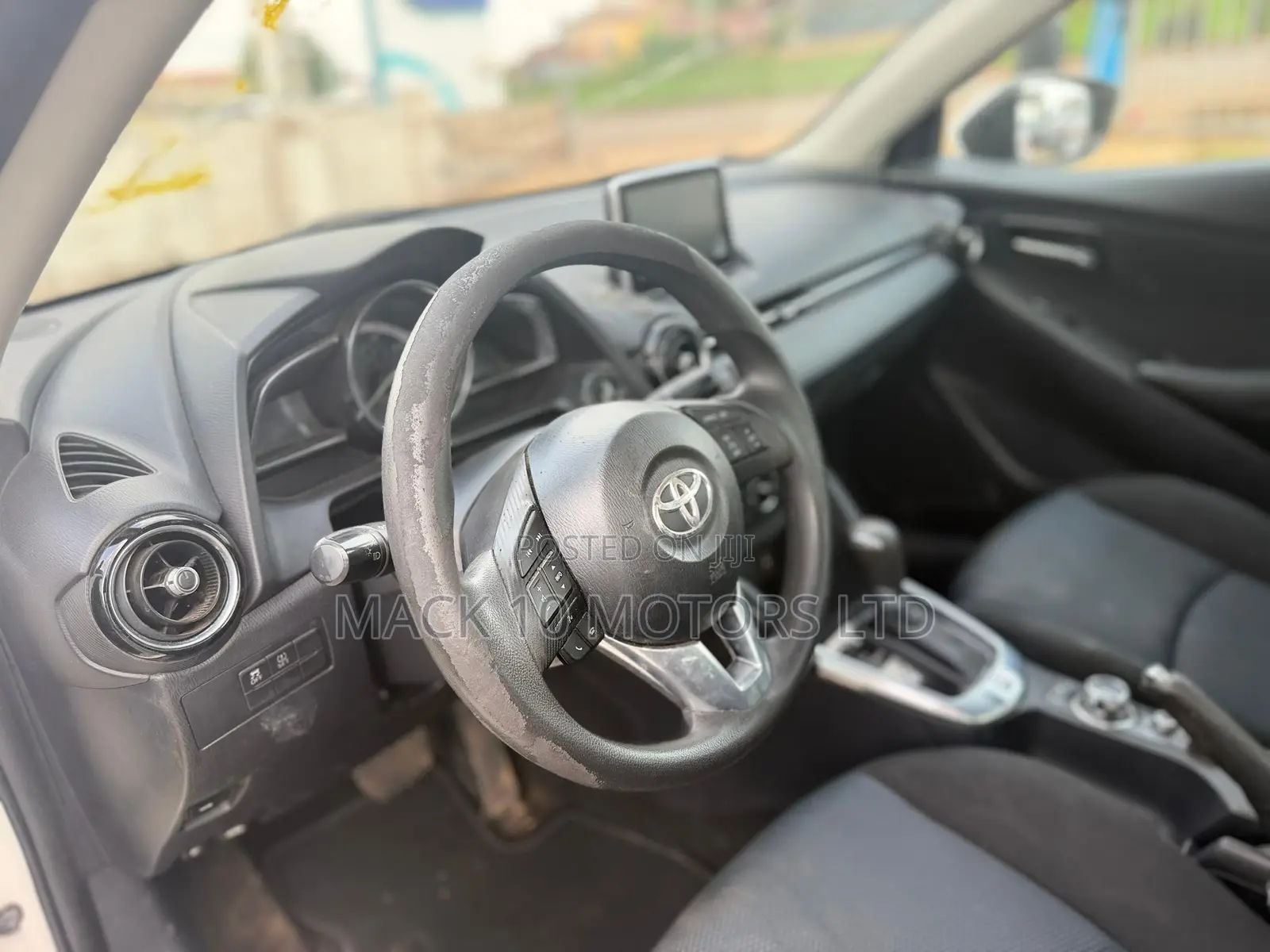 Toyota Yaris iA 1.5 FWD 2017 White