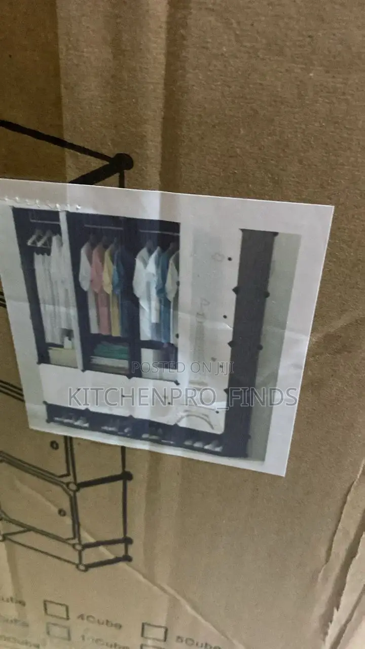 16 Cubes Plastic Wardrobe