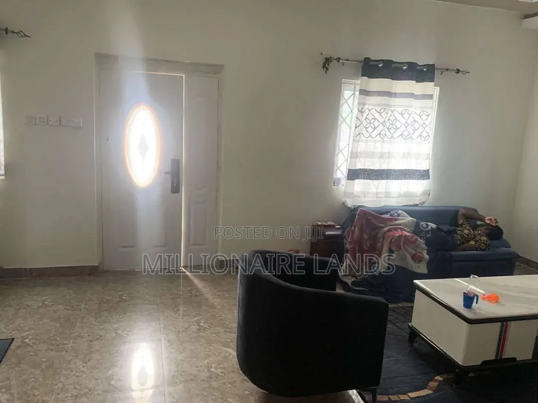 3bdrm House in Ablekuma Odumase, Ga West Municipal for sale