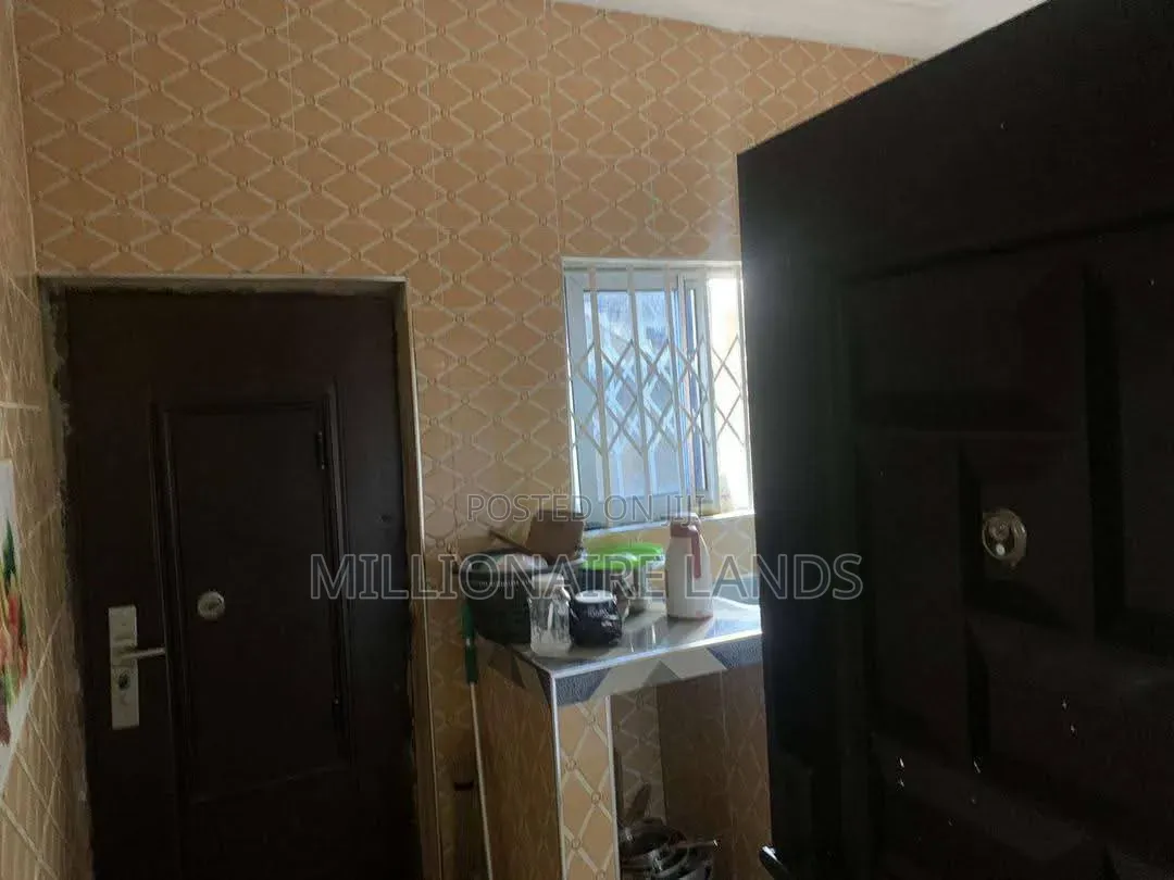 3bdrm House in Ablekuma Odumase, Ga West Municipal for sale