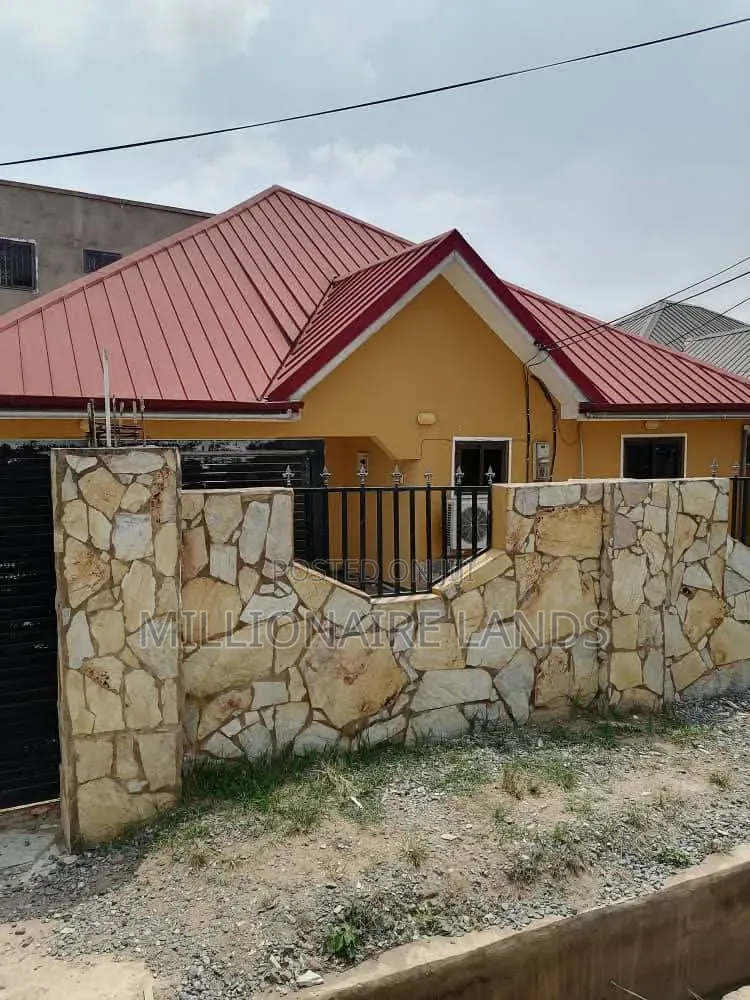 3bdrm House in Adjen Kotoku, Ga West Municipal for sale
