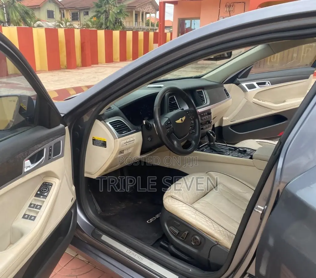 Hyundai Genesis 2015 Gray