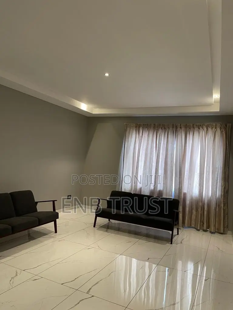 Furnished 4bdrm Townhouse / Terrace in East Legon, A&C Mall Area