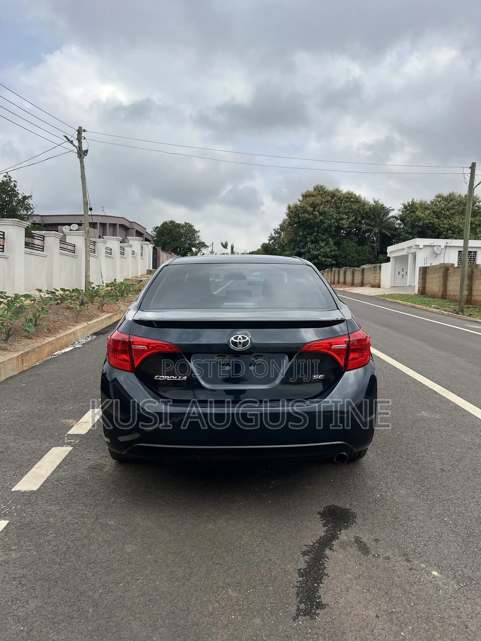 Toyota Corolla SE (1.8L 4cyl 6M) 2019 Black