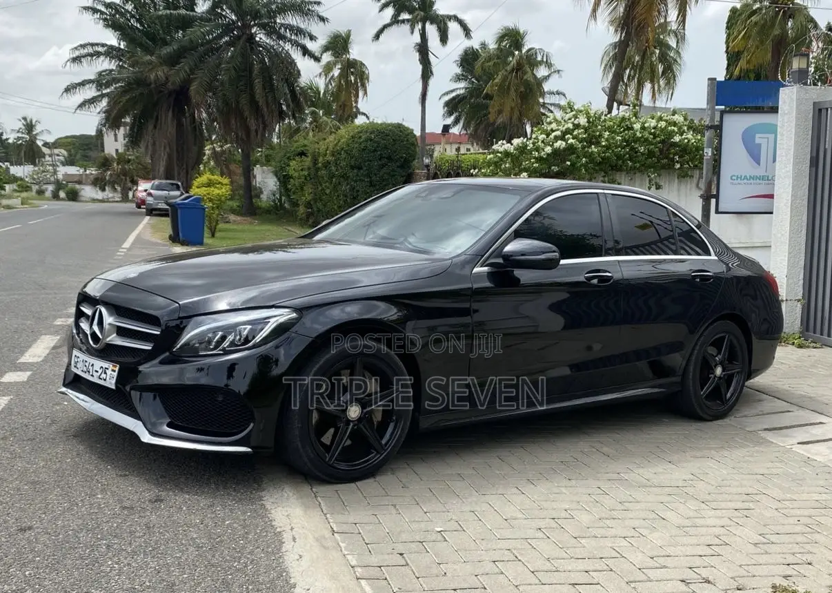 Mercedes-Benz C300 2016 Black